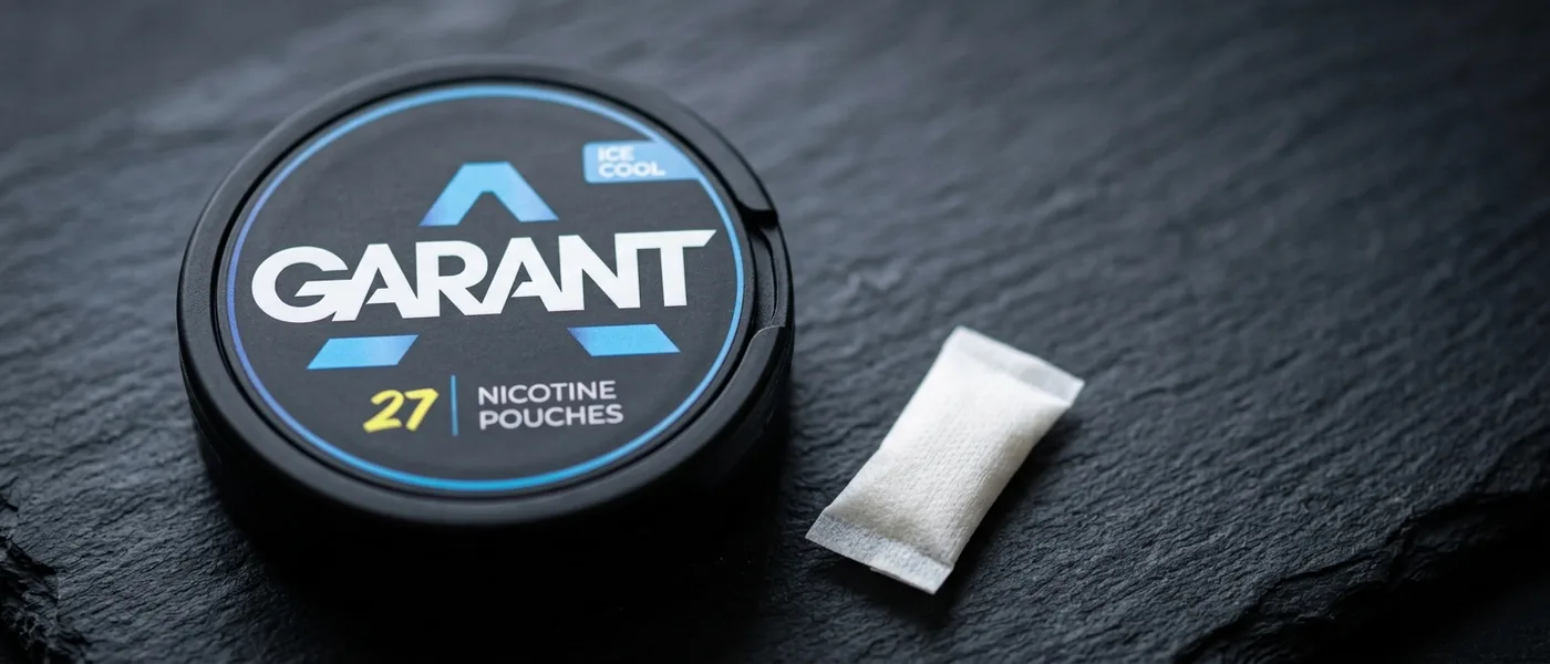 Detailní záběr plechovky Garant s logem