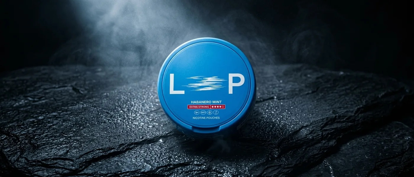Jedna plechovka Loop Hyper Strong v dramatickém osvětlení